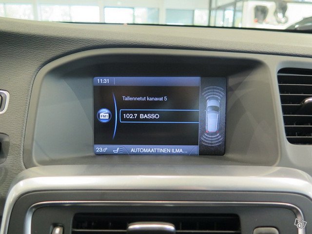 VOLVO V60 9