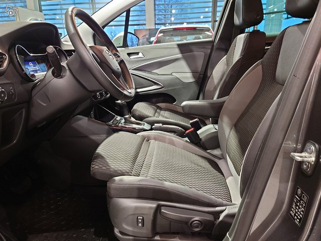 OPEL Crossland X 4