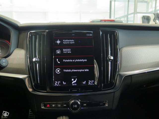 VOLVO V90 14