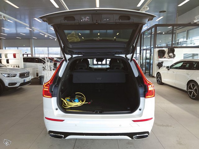 VOLVO XC60 5