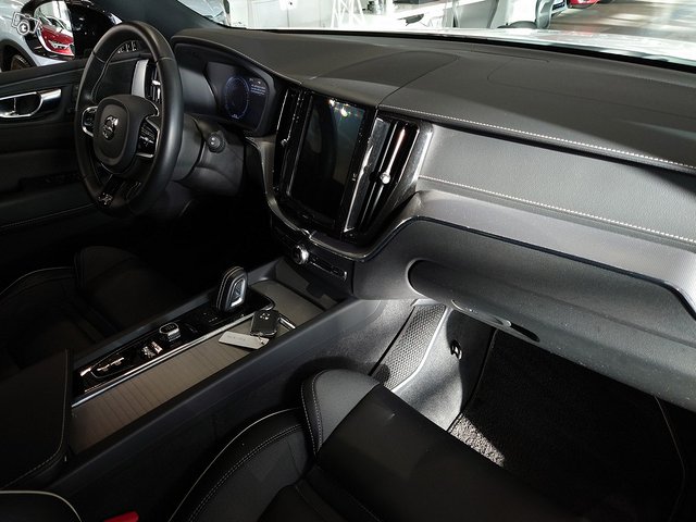 VOLVO XC60 17
