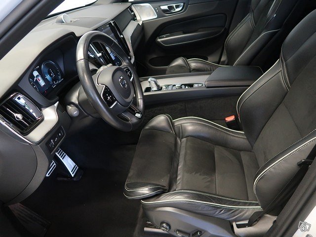 VOLVO XC60 19