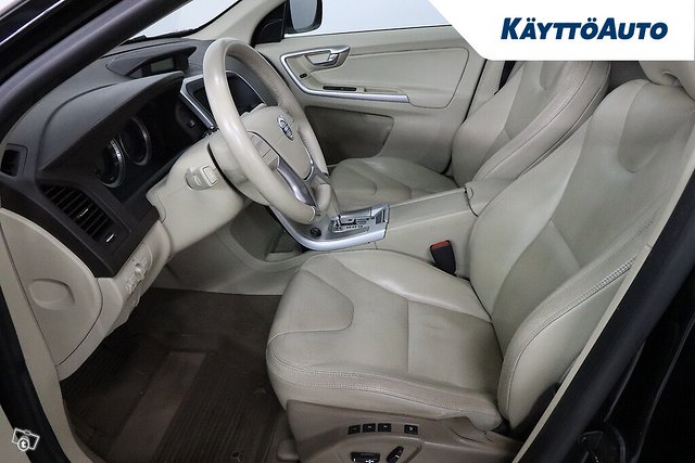 VOLVO XC60 7