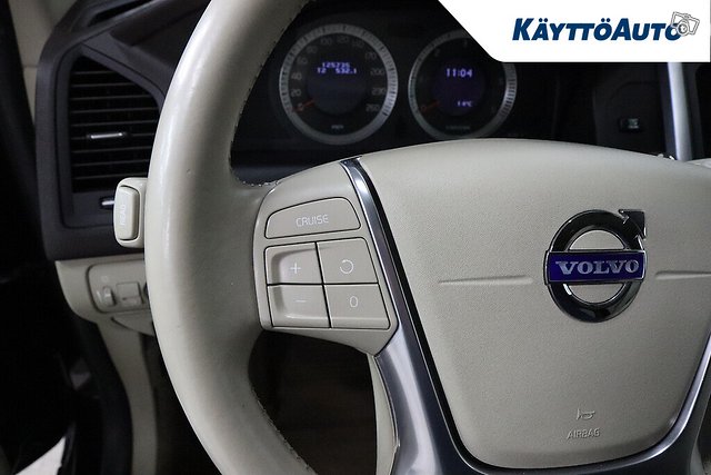 VOLVO XC60 11