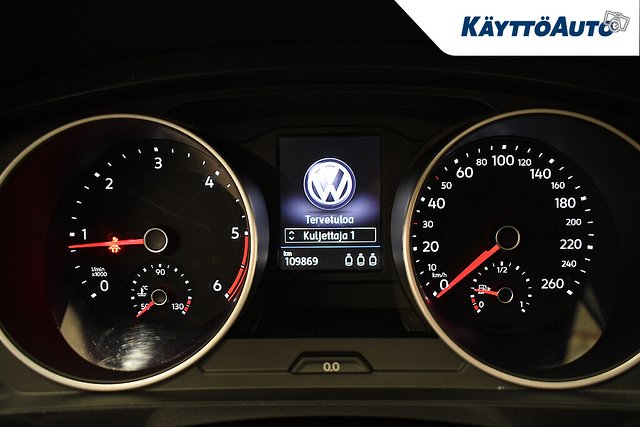 VOLKSWAGEN Tiguan 11