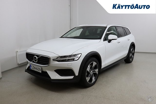 VOLVO V60 Cross Country