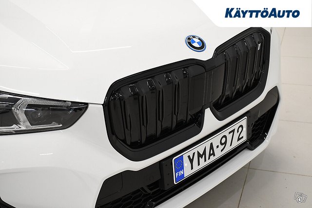 BMW IX1 25