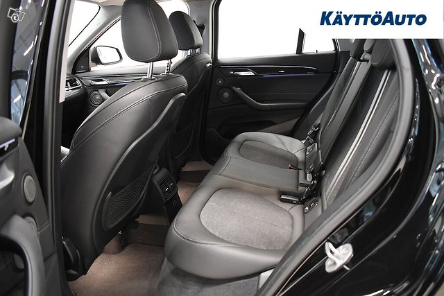 BMW X1 8