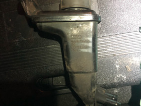 Audi a4 b7 2.0tdi ohjaustehostimen säiliö, Autovaraosat, Auton varaosat ja tarvikkeet, Ylivieska, Tori.fi Audi a4 b7 2.0tdi ohjaustehostimen säiliö, Autovaraosat, Auton varaosat ja tarvikkeet, Ylivieska, Tori.fi