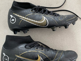 Nike Mercurial Superfly jalkapallokenkä 39, Jalkapallo, Urheilu ja ulkoilu, Lohja, Tori.fi Nike Mercurial Superfly jalkapallokenkä 39, Jalkapallo, Urheilu ja ulkoilu, Lohja, Tori.fi