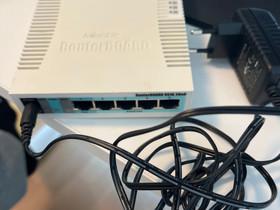 Mikrotik Routerboard 951G 2HnD, Verkkotuotteet, Tietokoneet ja lisälaitteet, Espoo, Tori.fi Mikrotik Routerboard 951G 2HnD, Verkkotuotteet, Tietokoneet ja lisälaitteet, Espoo, Tori.fi