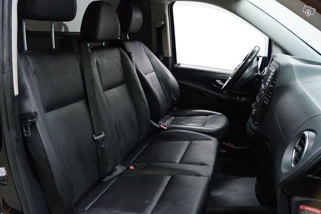 Mercedes-Benz Vito 15