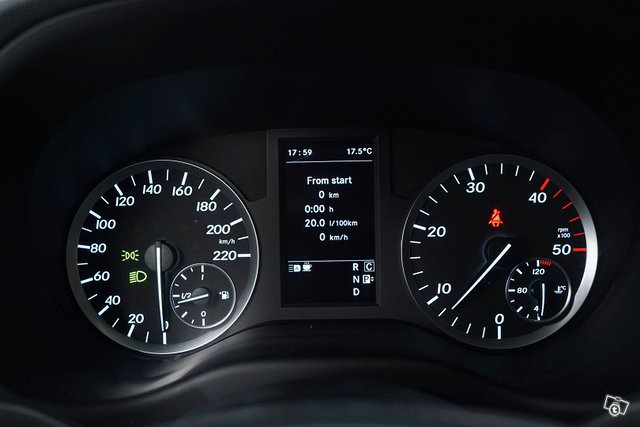 Mercedes-Benz Vito 24