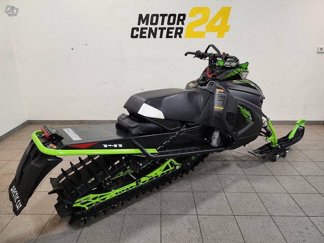 Arctic Cat M6000 ES 141" -19 1391 KM 3