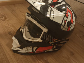 Lazer crossikypärä, Ajoasut, kengät ja kypärät, Mototarvikkeet ja varaosat, Mikkeli, Tori.fi Lazer crossikypärä, Ajoasut, kengät ja kypärät, Mototarvikkeet ja varaosat, Mikkeli, Tori.fi