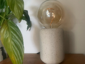 VARATTU Clas Ohlsons Valaisin, Valaisimet, Sisustus ja huonekalut, Vaasa, Tori.fi VARATTU Clas Ohlsons Valaisin, Valaisimet, Sisustus ja huonekalut, Vaasa, Tori.fi