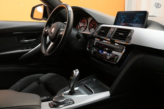 BMW 330 13