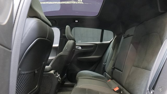 Volvo C40 12