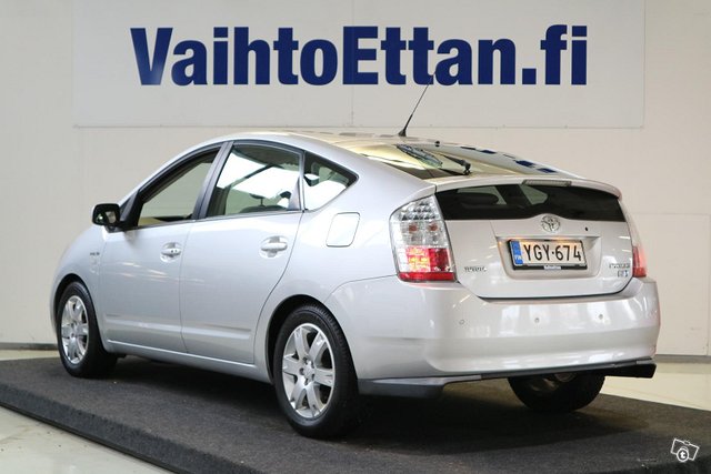Toyota Prius 7