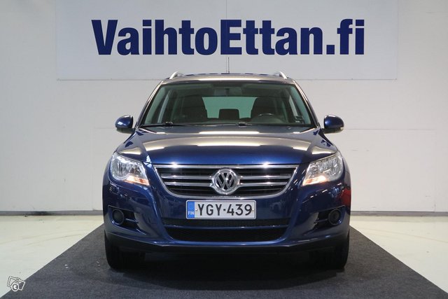 Volkswagen Tiguan 8