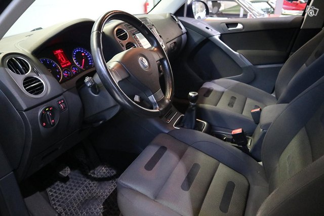 Volkswagen Tiguan 10