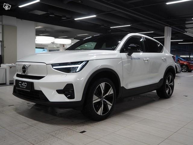 VOLVO C40 1