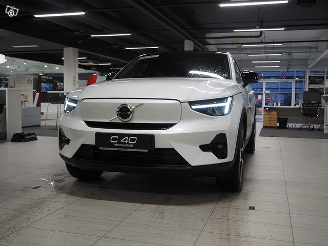 VOLVO C40 3