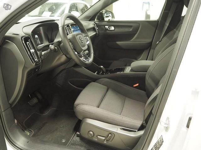 VOLVO C40 9