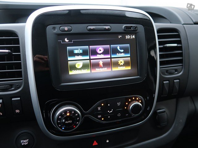 RENAULT Trafic 13