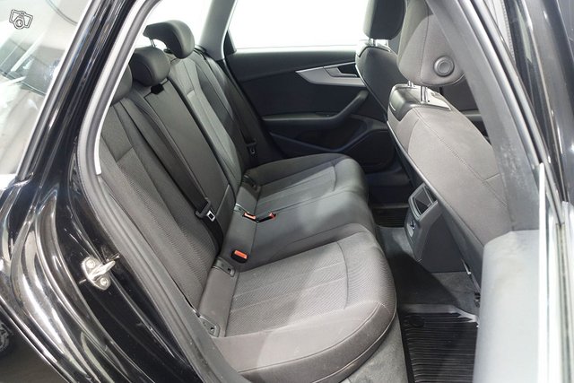 Audi A4 23