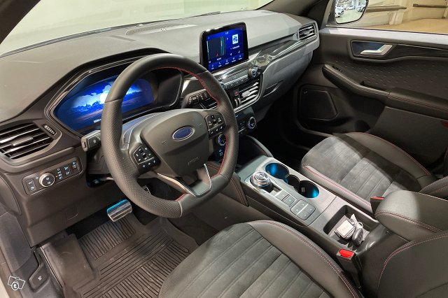 Ford Kuga 8