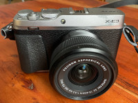 Fujifilm X-E3 kamera ja objektiivi