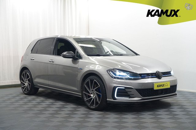 Volkswagen Golf 1