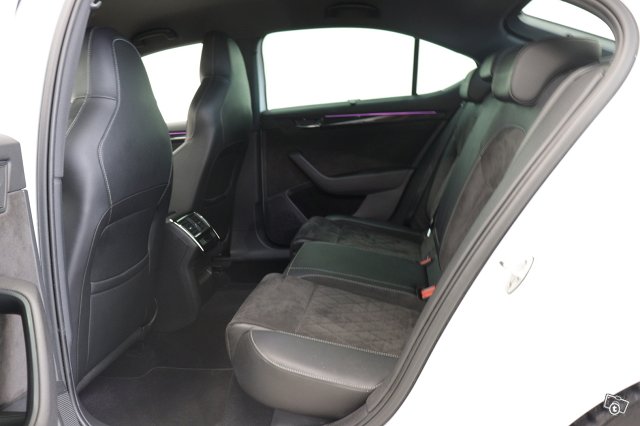 Skoda Superb 13