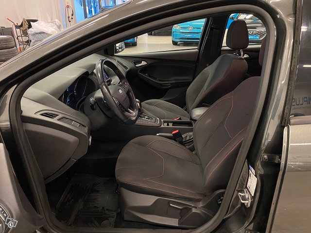 Ford Focus 6