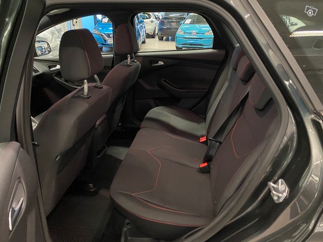 Ford Focus 7