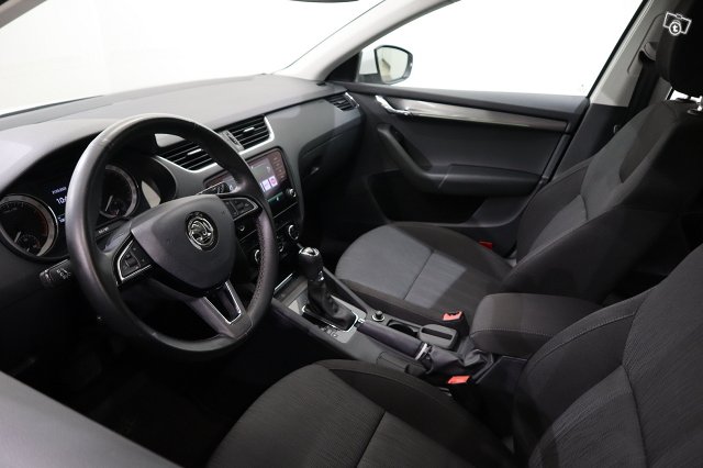 Skoda Octavia 10