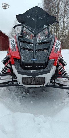 Polaris 600 pro x moottorikelkka 