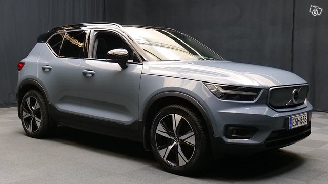 Volvo XC40 3