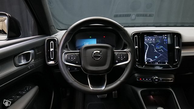 Volvo XC40 6