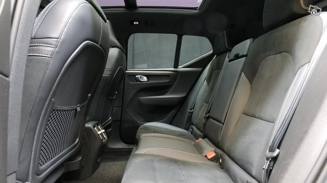 Volvo XC40 14