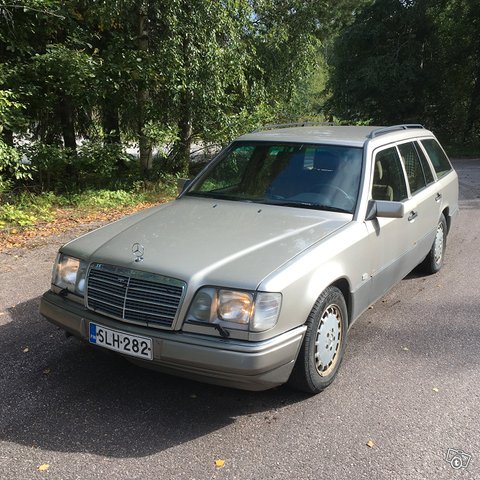 Mercedes-Benz E 300, kuva 1