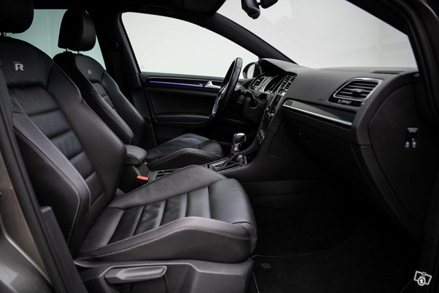 Volkswagen Golf 15