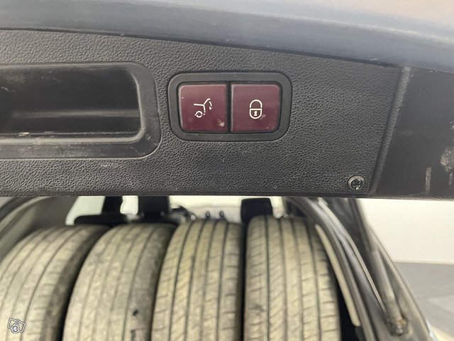 Mercedes-Benz ML 16