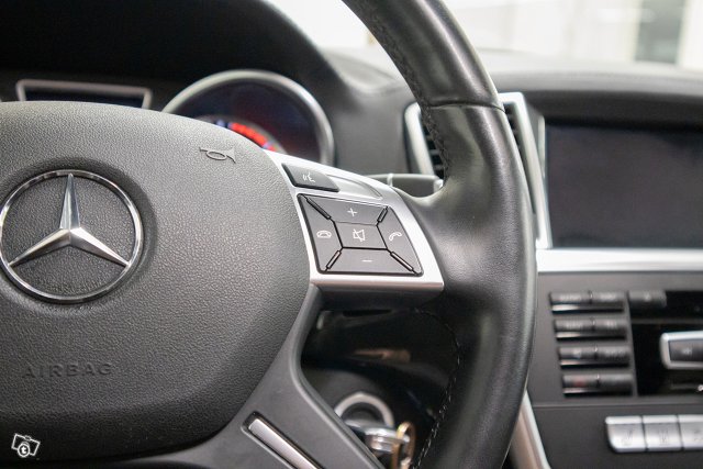 Mercedes-Benz GL 22
