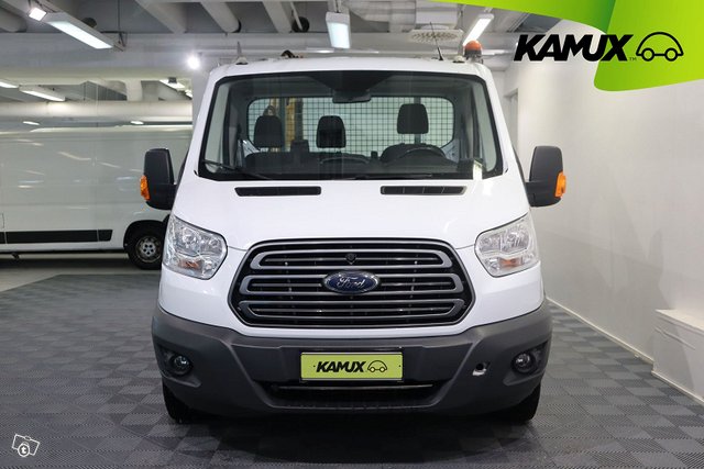 Ford Transit 8