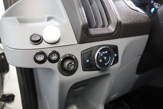 Ford Transit 12