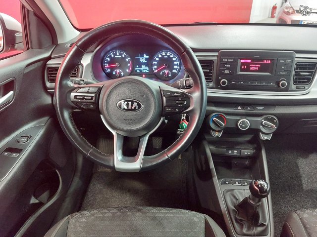 KIA RIO 10