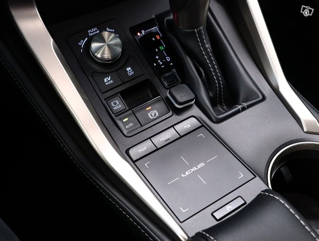 Lexus NX 14