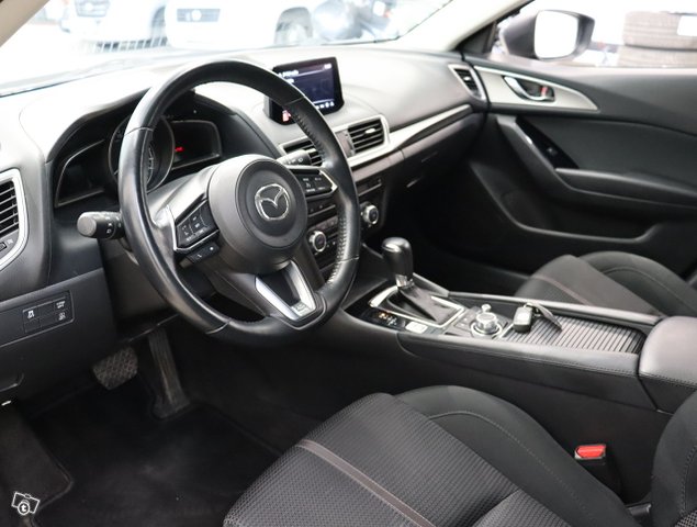 Mazda Mazda3 9